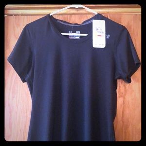 UA Black Size M Fitted Athletic Shirt